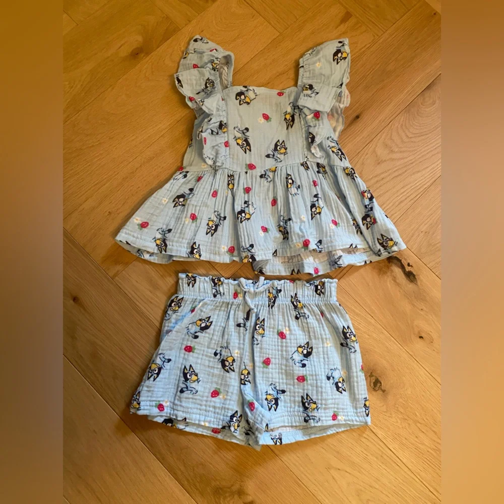 Bluey Ruffle Top and Shorts Set - Picture 2 of 3